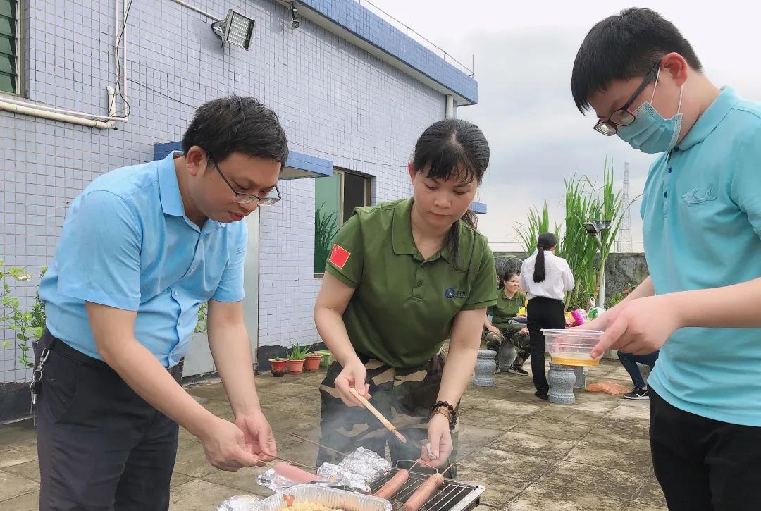 琨能员工厨艺大PK一一记琨能六一联谊烧烤活动