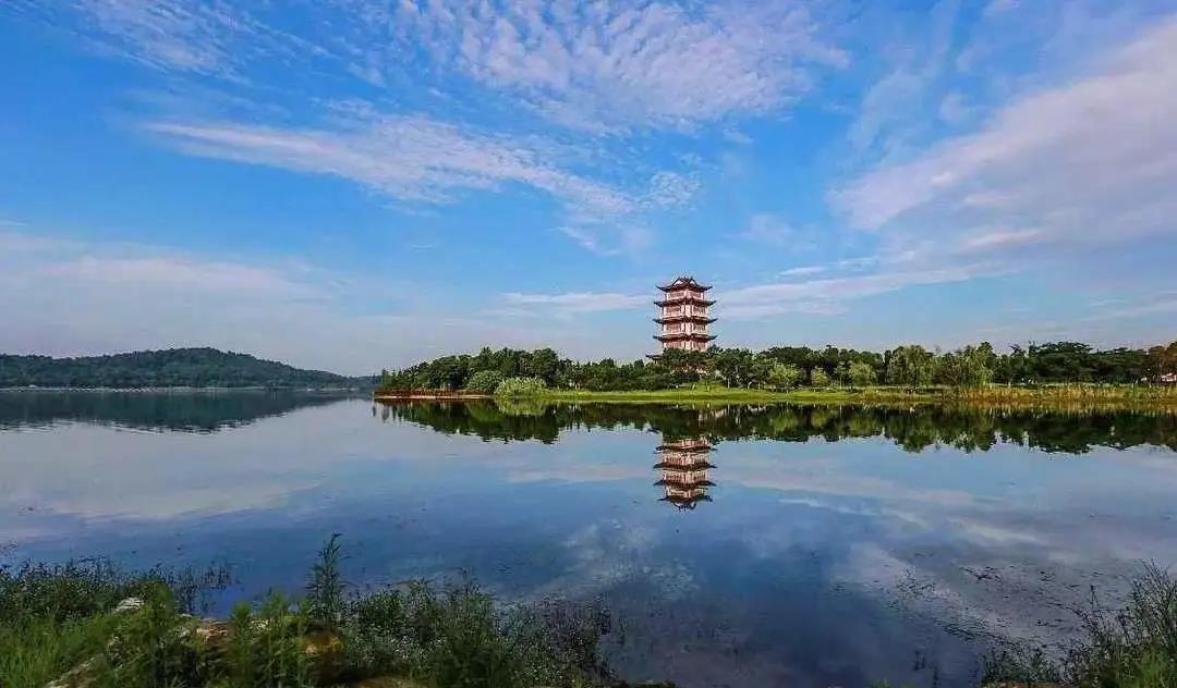琨能千里送爱心 助力嘉鱼抗洪魔